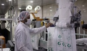 در توزیع شکر در بازار قطره‌چکانی عمل نمی‌کنیم/ روزانه ۲ هزار تن شکر تولیدی نیشکر توزیع می‌شود